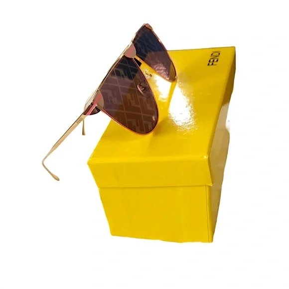 RARE Fendi Glasses With Mirrored Logo In Pink - Picture 6 of 10